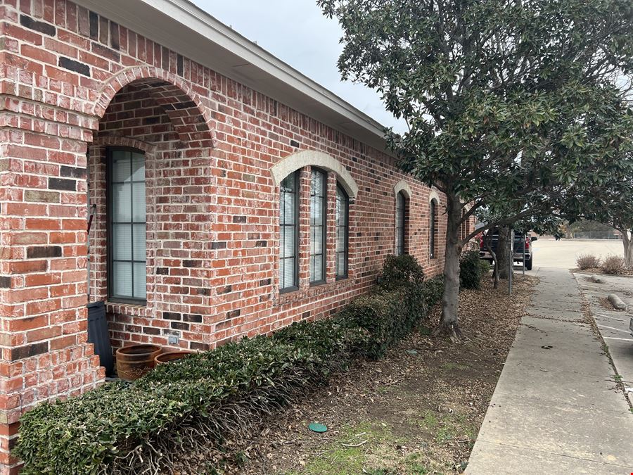1209 Bent Oaks Court