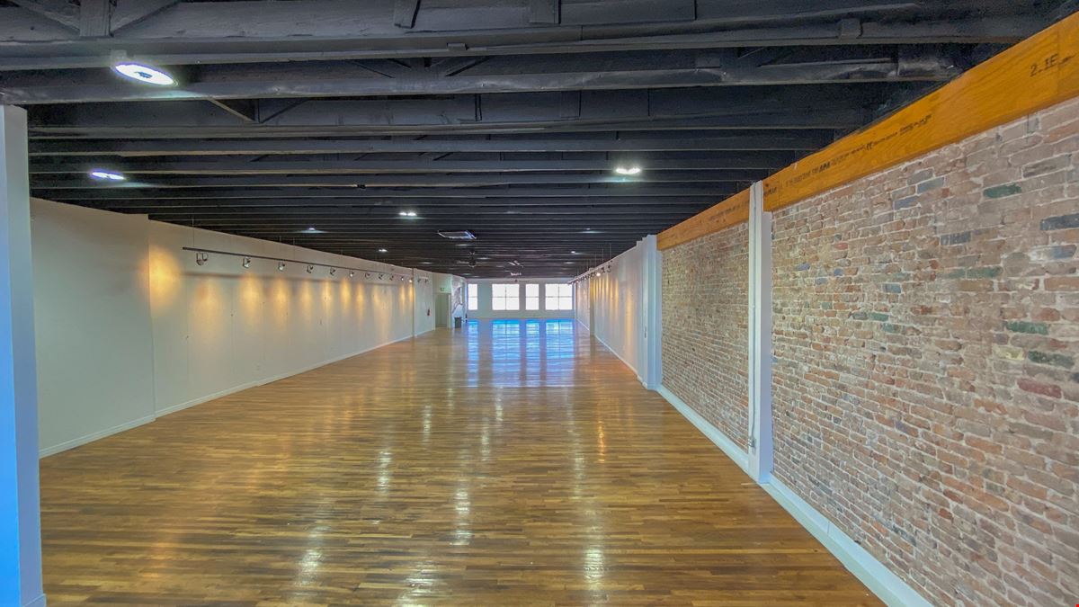 315 S El Paso St