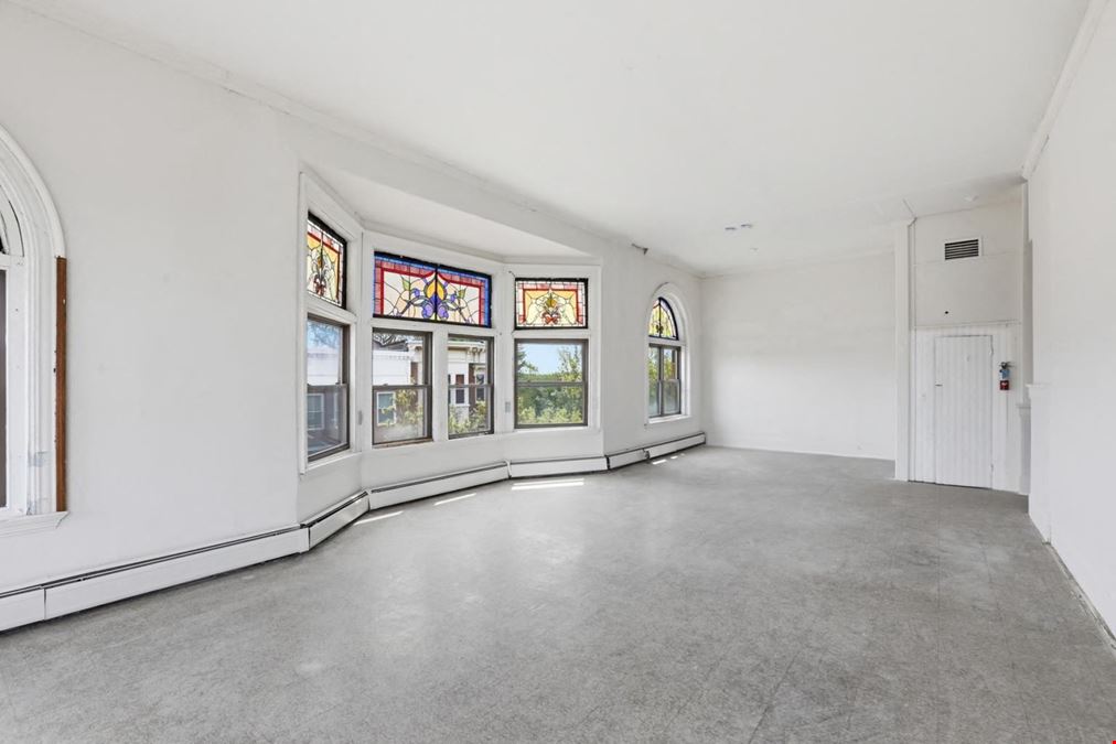 NOW LEASING! Premier Office/Retail Suites in Downtown Amesbury, MA