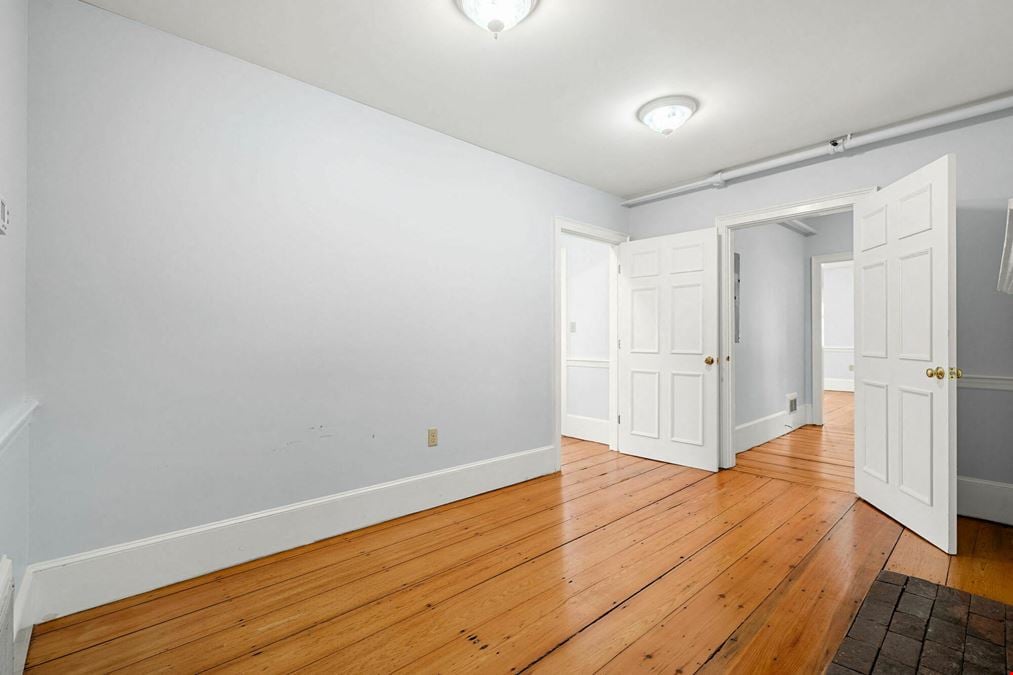 160 Sylvan St