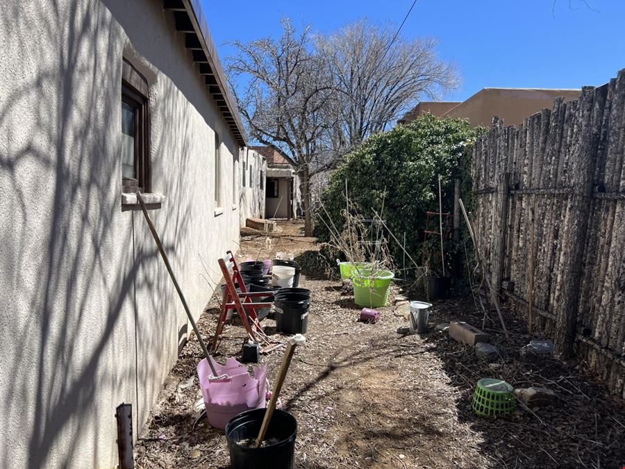 1425 Paseo De Peralta