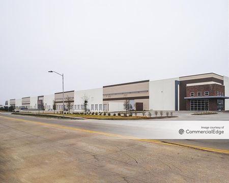 Preview of Industrial space for Rent at 931 West Bardin Road