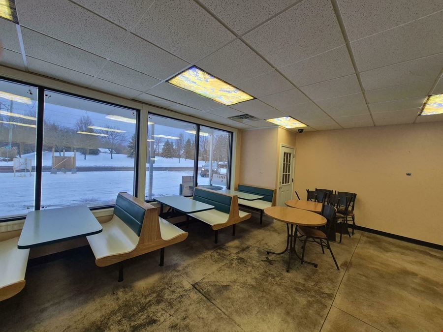 1342 Quaker Rd - 2,480+/- SF RETAIL SPACE