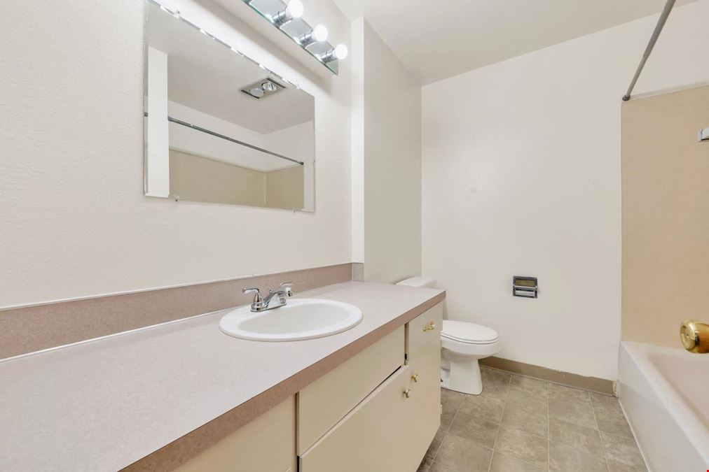 Rochelle Villa Apartments