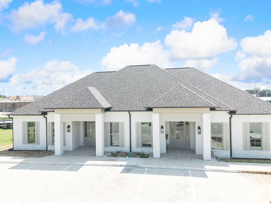 Bayou Business Commons: Class A New Construction Office Suites