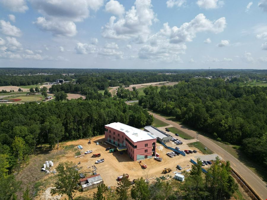 Class A Office - New Construction - Brandon / Amphiteatre District