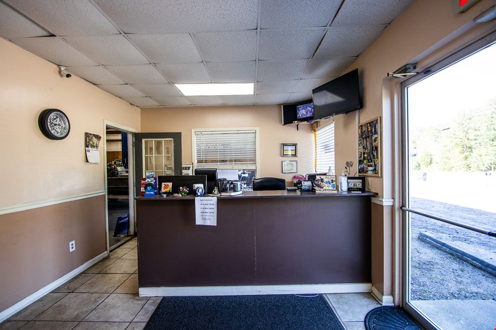 8263 Garners Ferry Rd