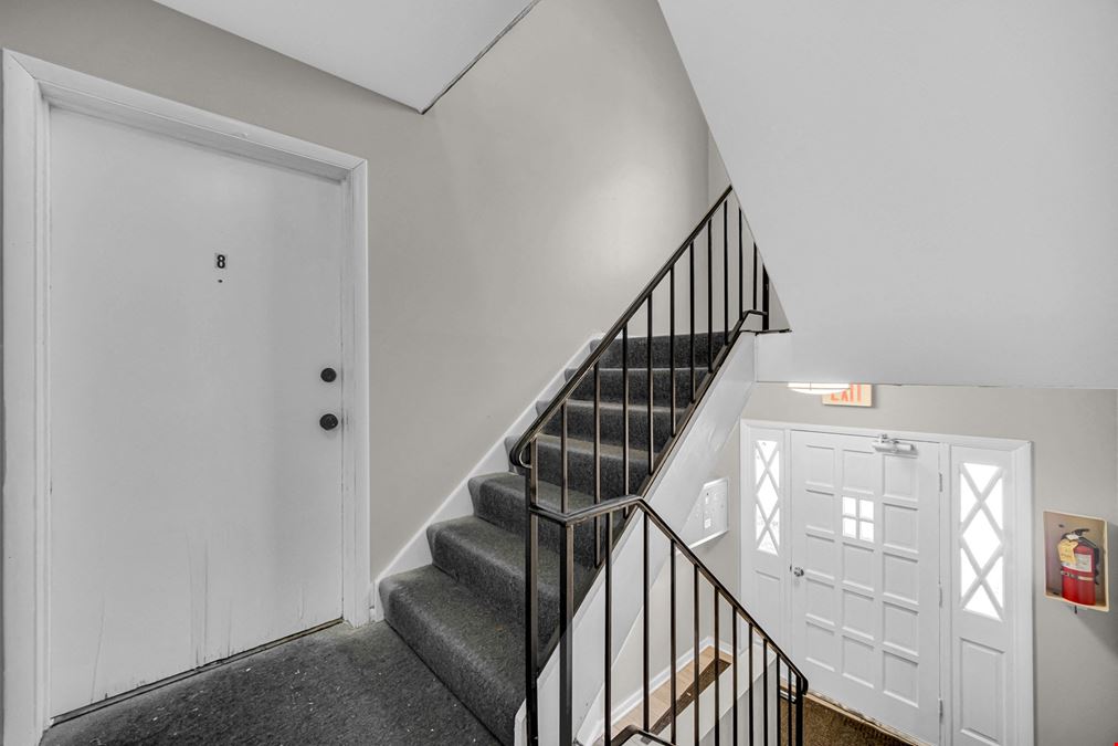 1623 Portage