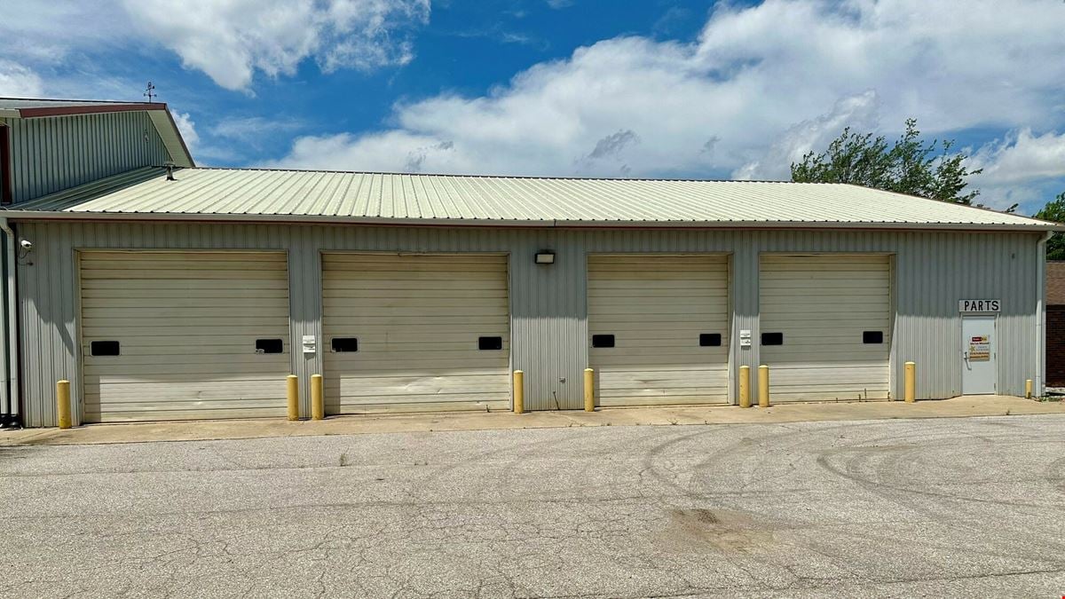 2305 W Industrial Park Dr