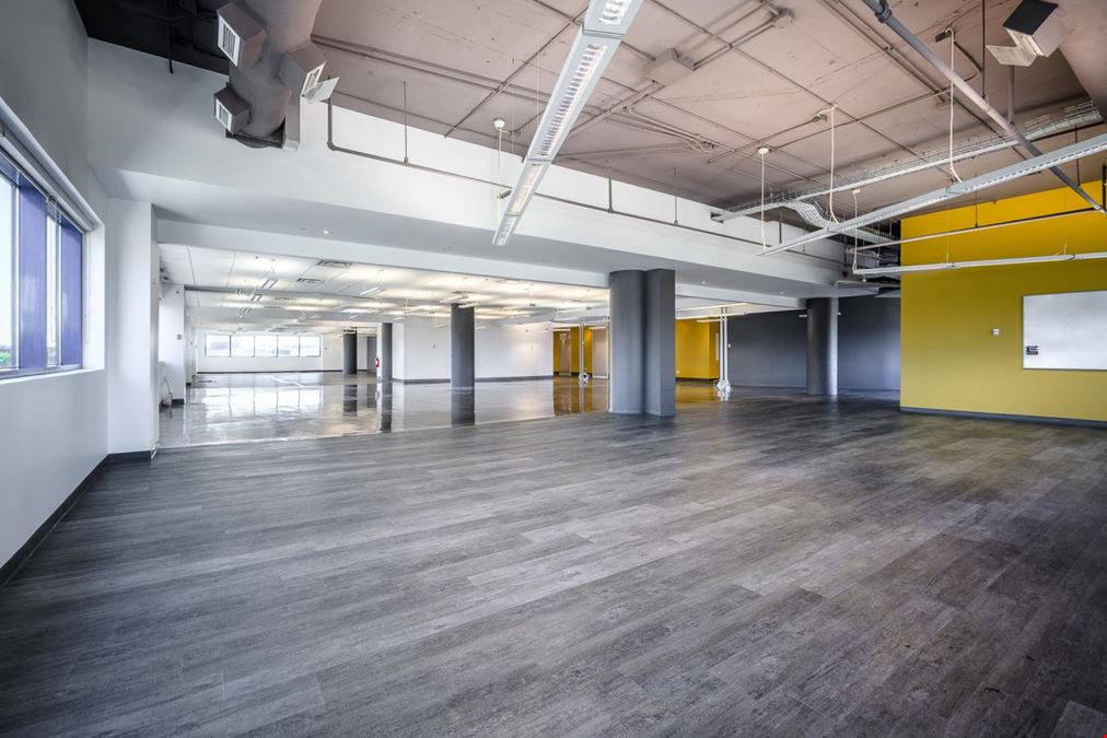 405, ave. Ogilvy