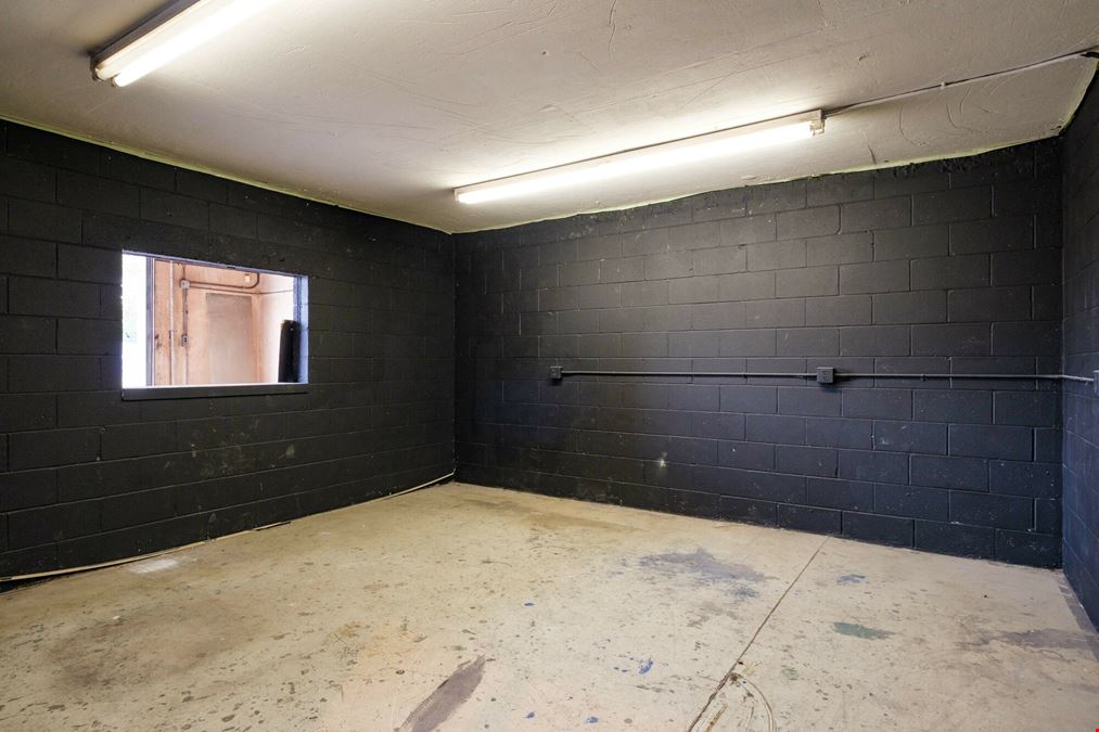 PRIME COMMERCIAL SPACE FOR LEASE- 3,100 SF