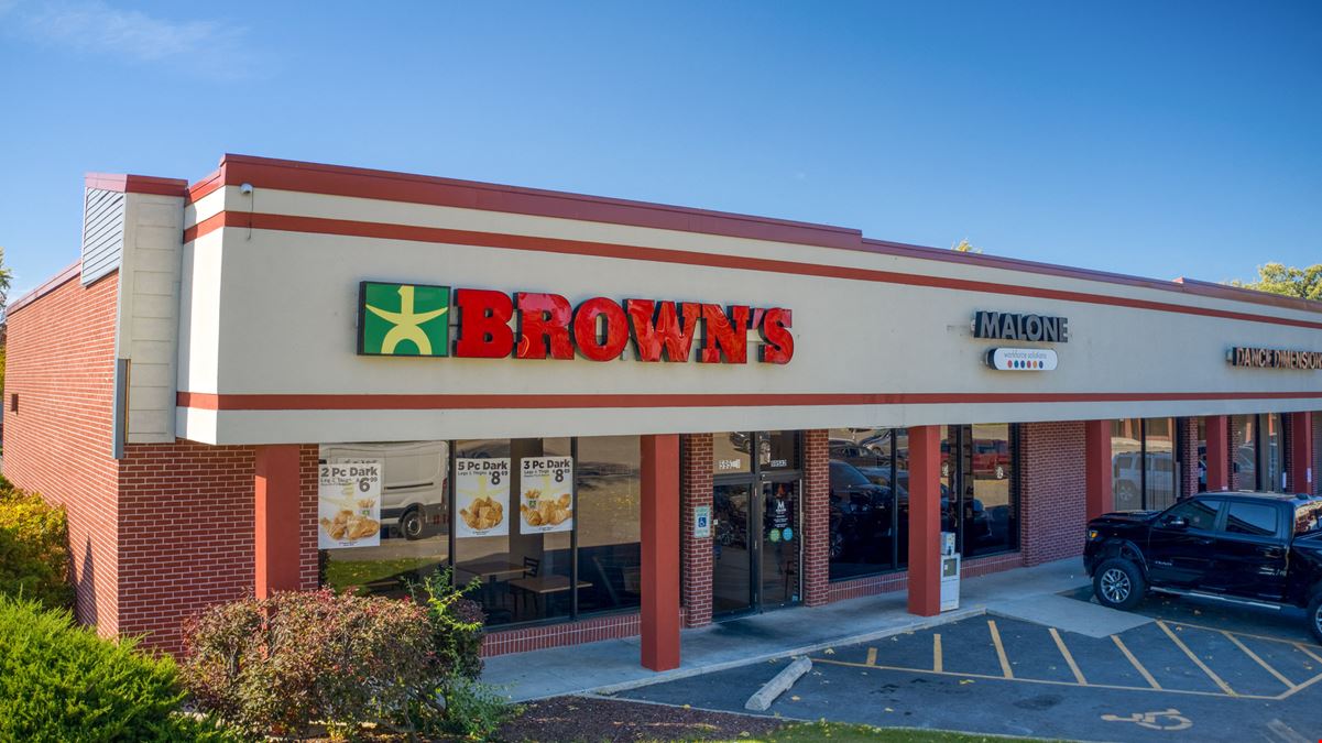 Boughton & Pinecrest Plaza