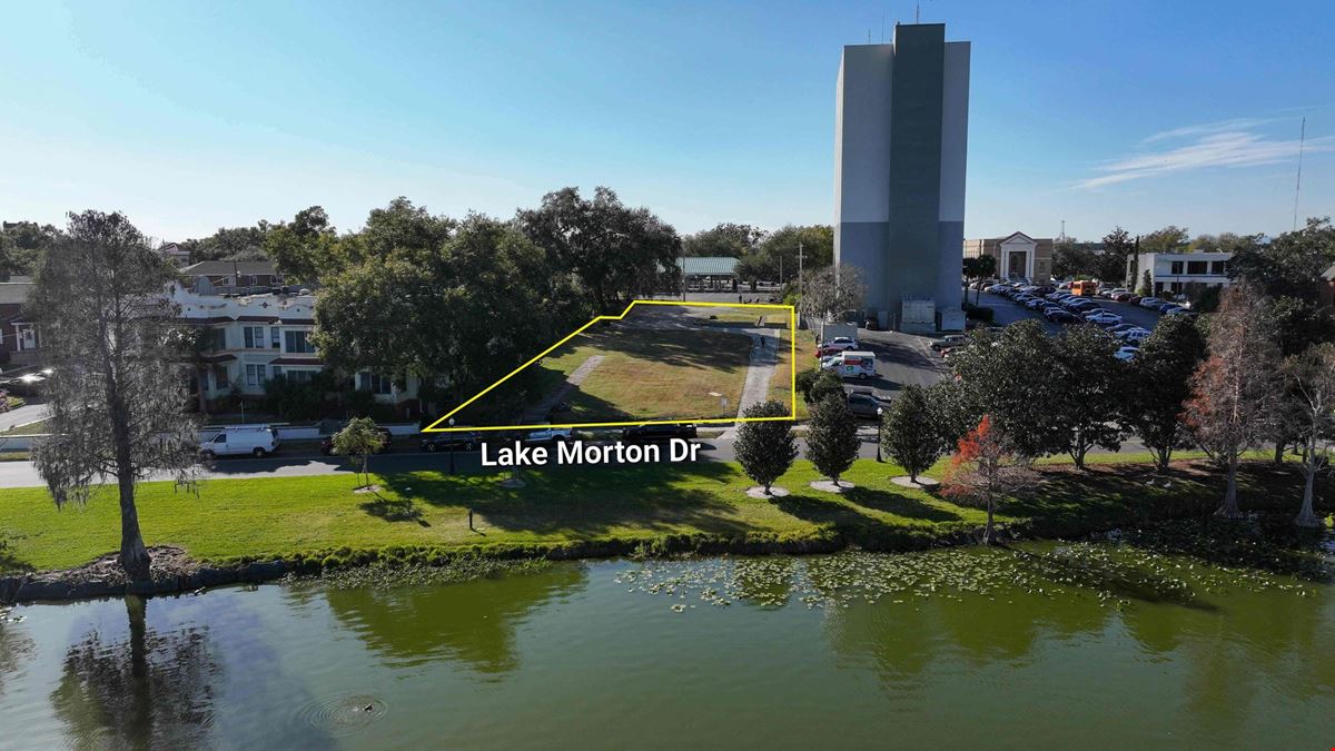 Stunning Downtown Lakefront Commercial Lot