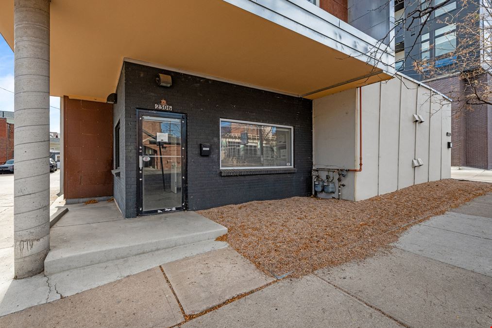 2306 W 29th Avenue
