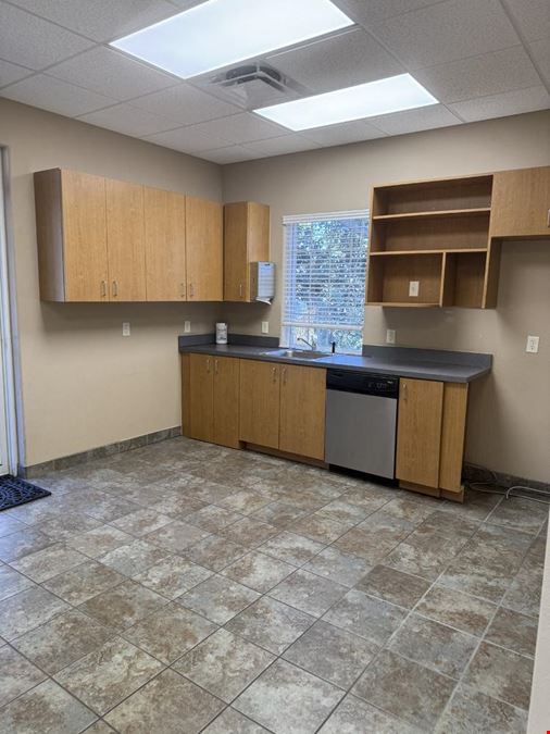 Desirable, Gorgeous Oviedo Office For Sale