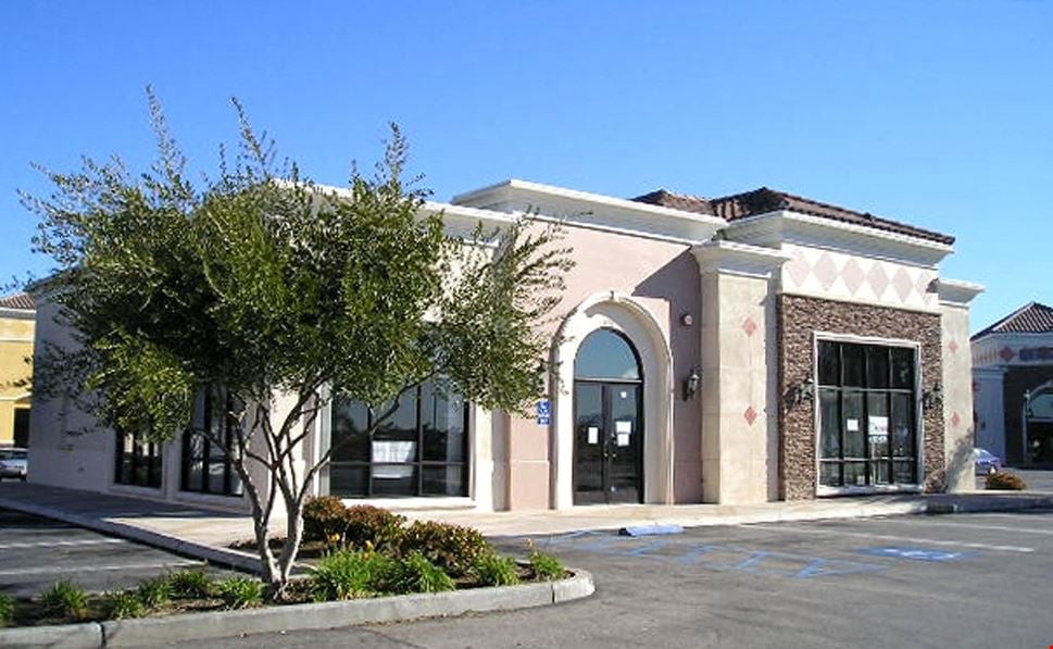 111-195 East Gonzales Rd - Northside Plaza