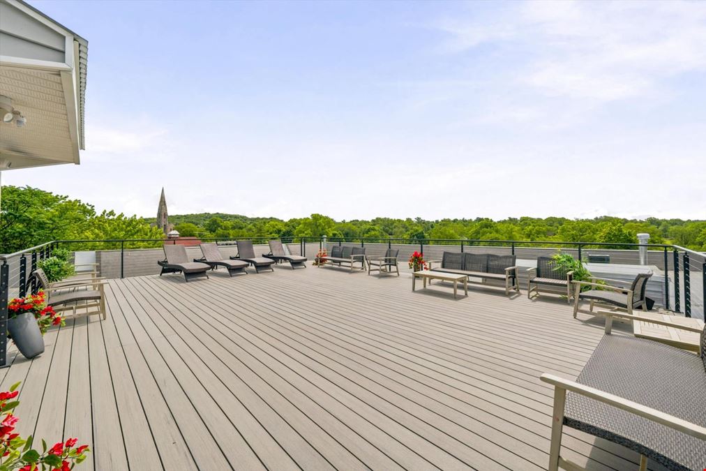 122 Greenwich Ave