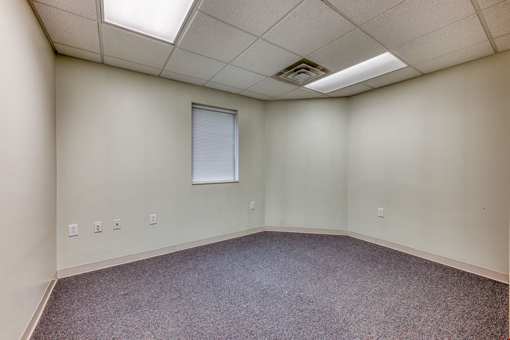 1712 Volunteer Parkway
