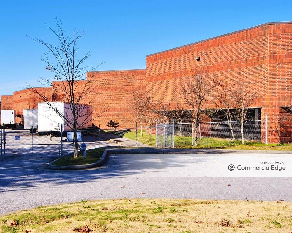 3500 Highlands Pkwy SE