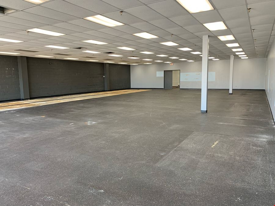 Freestanding Retail Building on North Ave