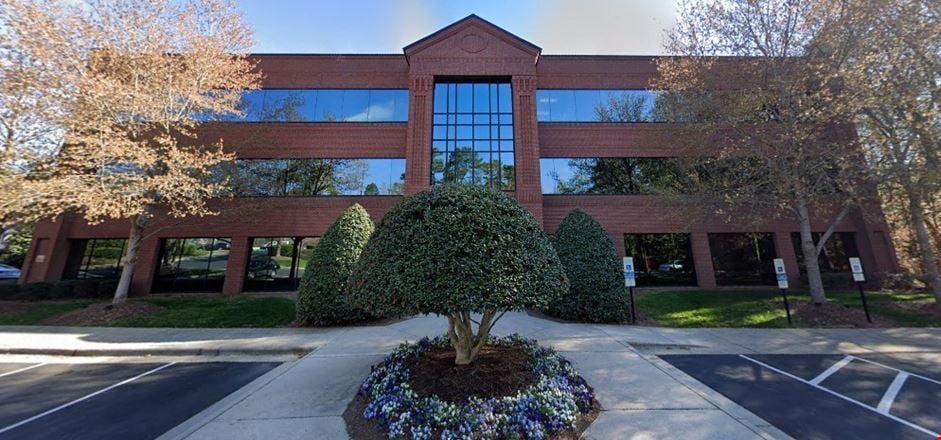 Preview of Office space for Rent at 5811 Glenwood Ave.