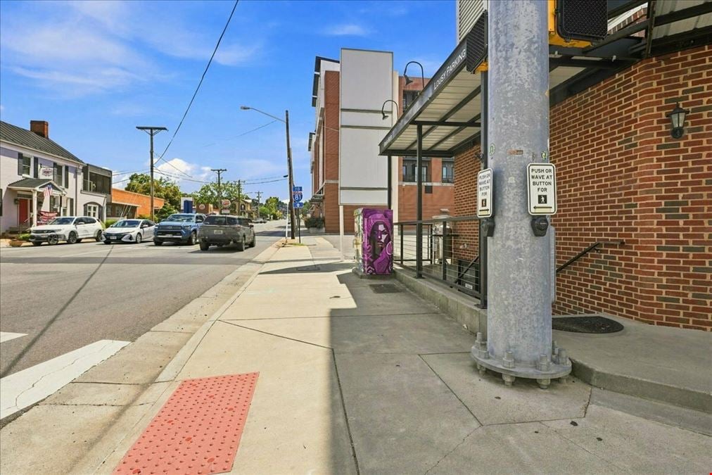 LOWER-LEVEL COMMERCIAL SPACE IN DOWNTOWN HARRISONBURG