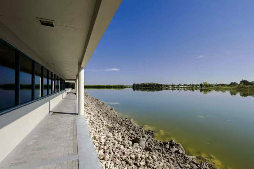 Alico Lake Commons