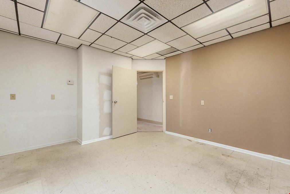 5180 E Main St, Suite E1
