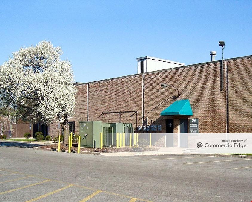 Midway Business Center - 5333 South Laramie Avenue