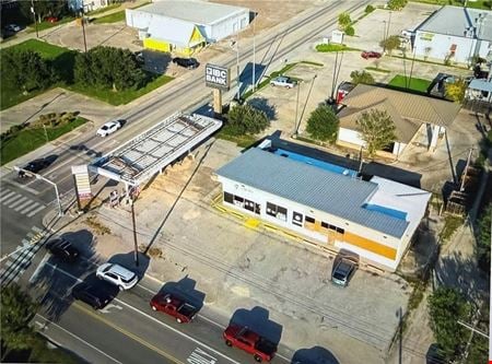 Preview of Industrial space for Sale at 620 N Armstrong Ave
