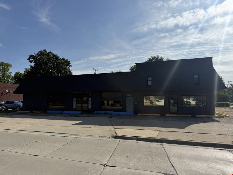 Madison Heights - Freestanding Industrial/Retail Building