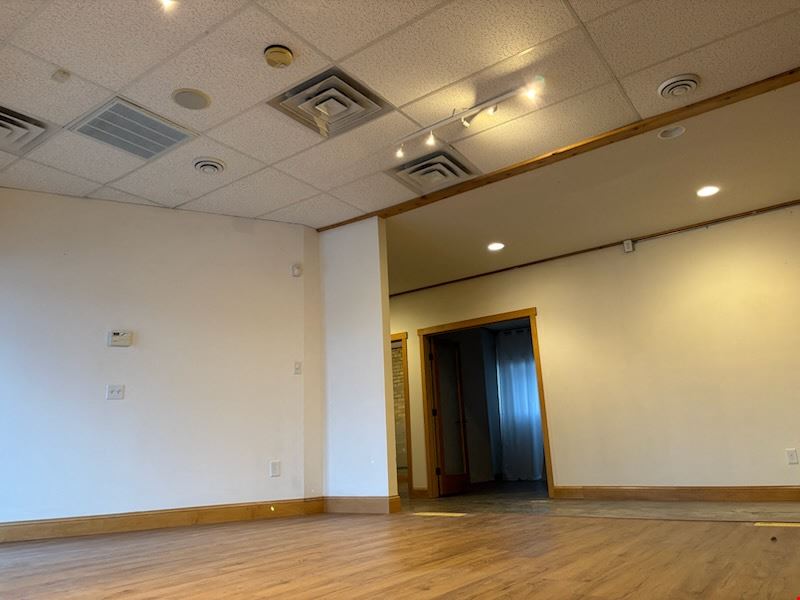 Chaska Retail