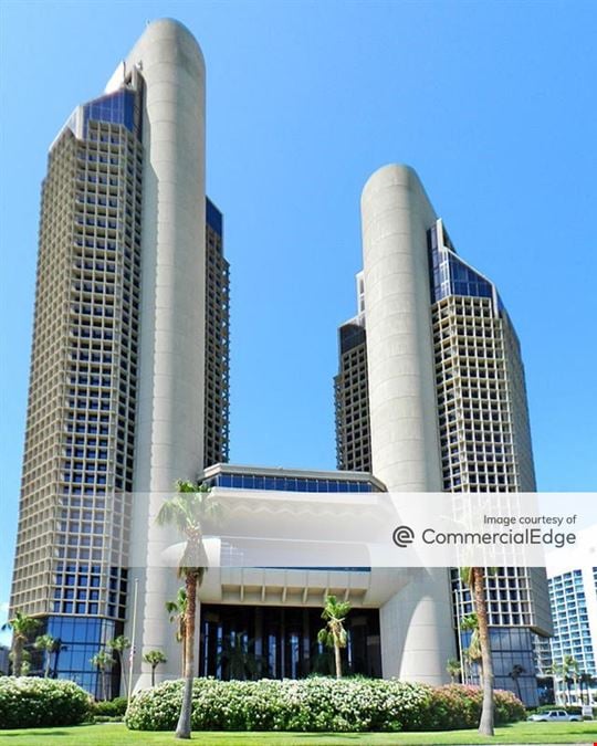 One Shoreline Plaza