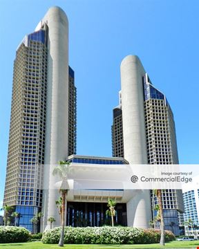 One Shoreline Plaza