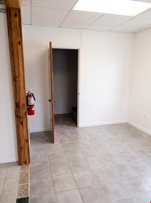 Office + Garage Flex Space – 600 SF – Ocala, FL