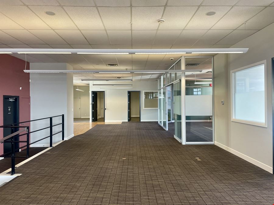 300-1001 Wharf Street
