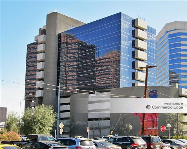 2828 N Central