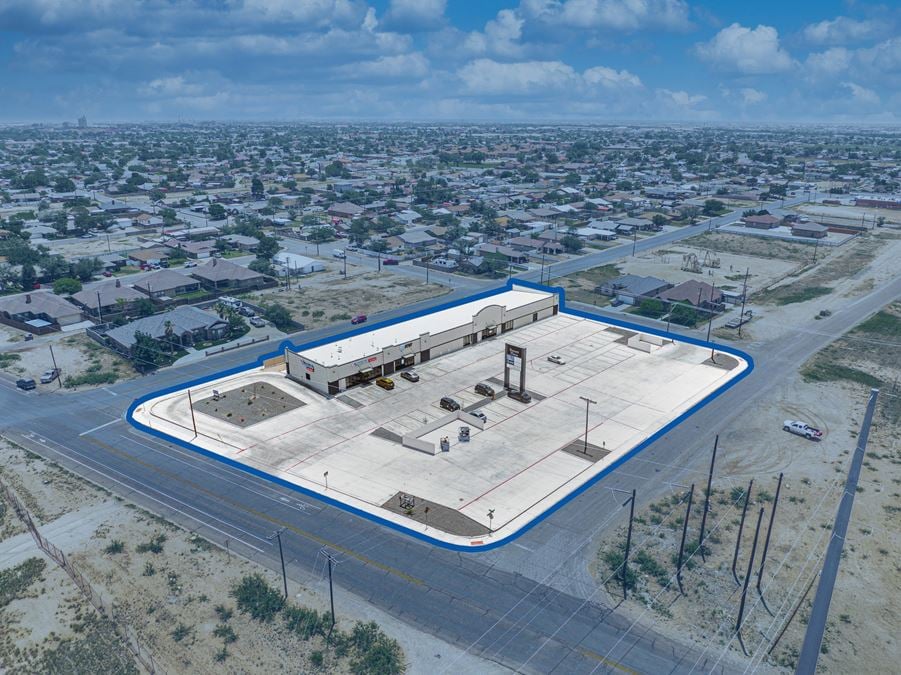 Modern Retail Strip Center in Desirable Location