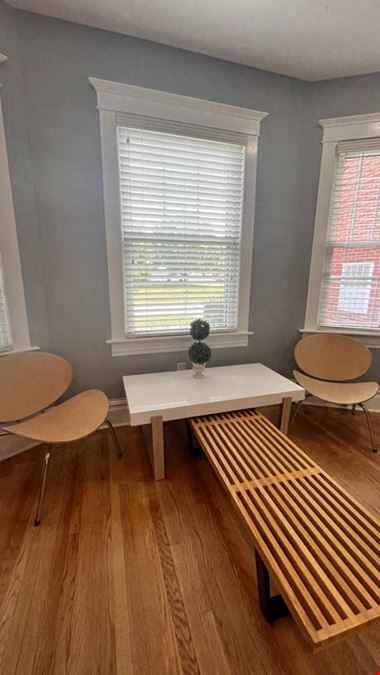 EOS House: CoWorking For Women