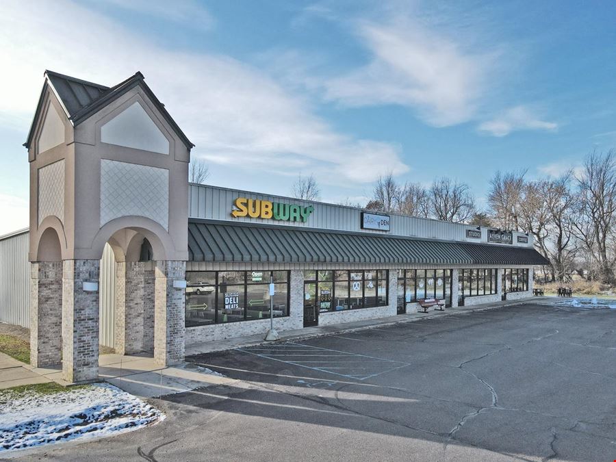 Laingsburg Town Plaza Mid Box