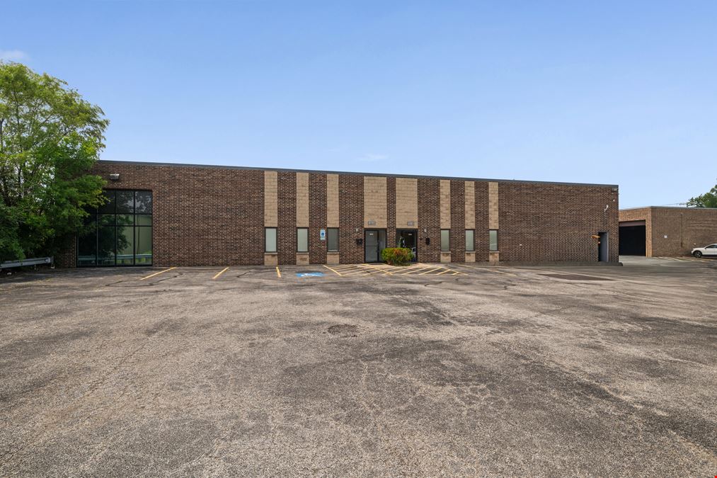 3048 N Lake Terrace