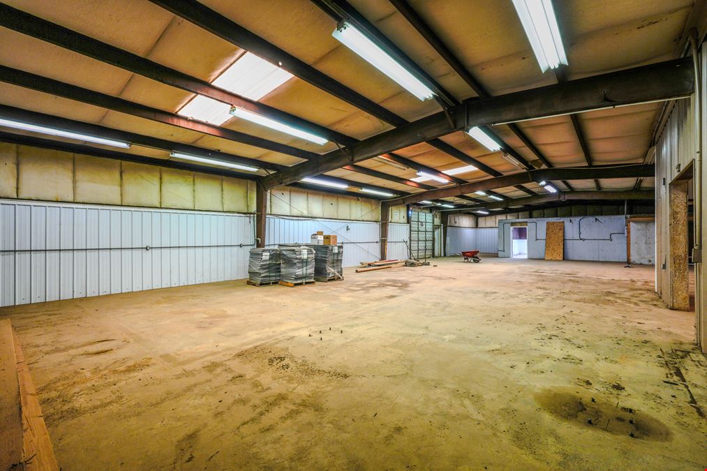 Industrial Space off of Hwy 43 | 5,100± SF