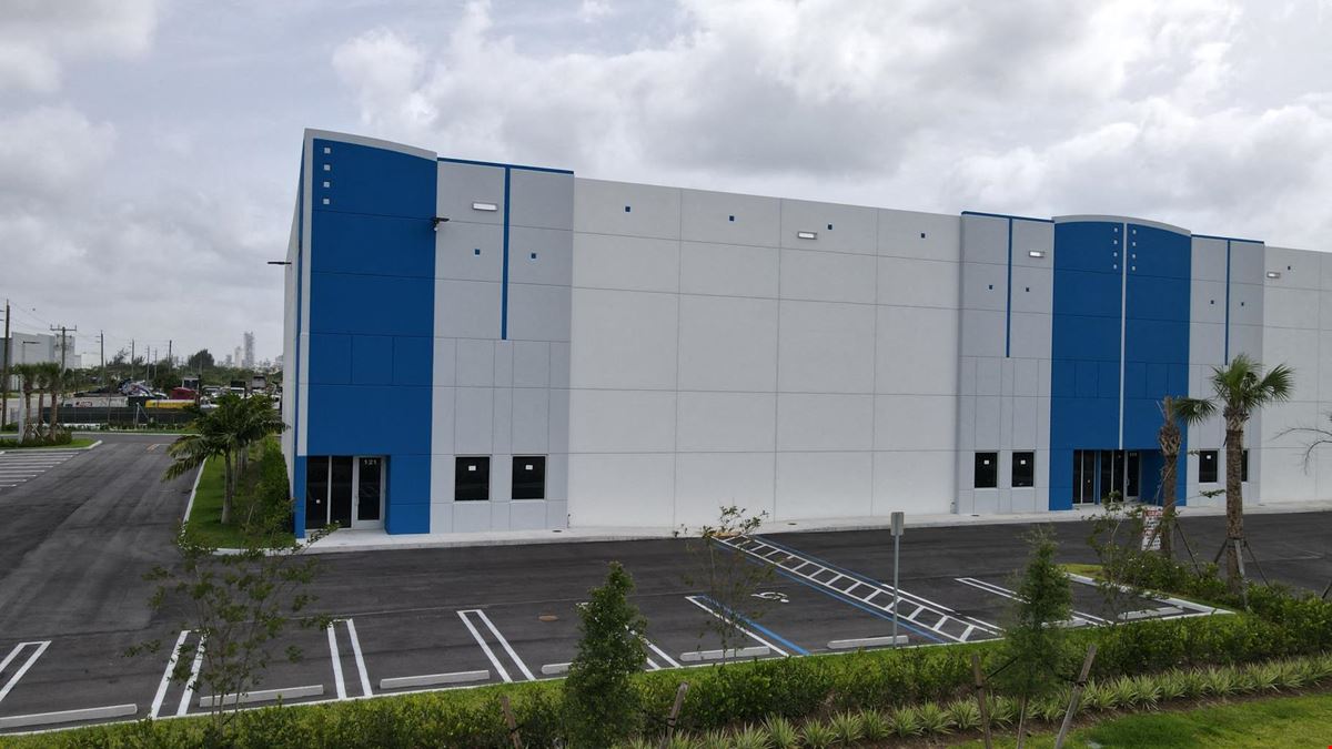 GARDENS WEST COMMERCIAL CENTER