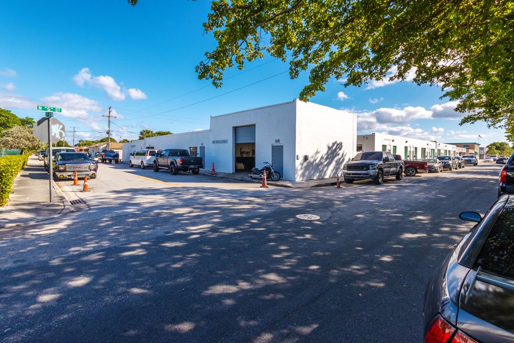 Lake Worth Small Bay Industrial Assemblage