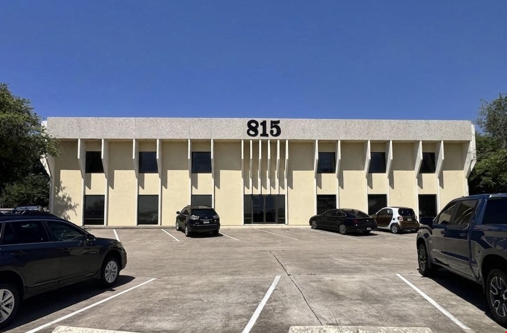 815 Trailwood Dr | Office