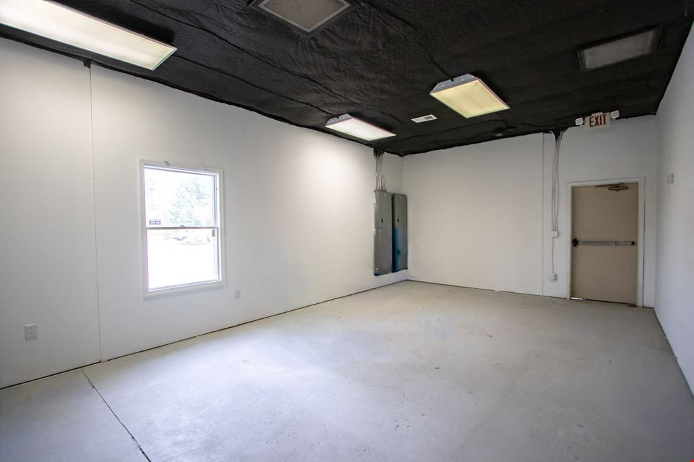 5551 Sunset Blvd.