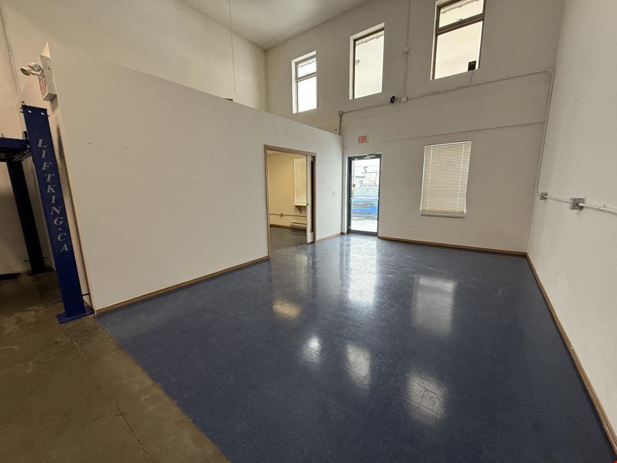 7459 Edgar Industrial Bend - Unit 7