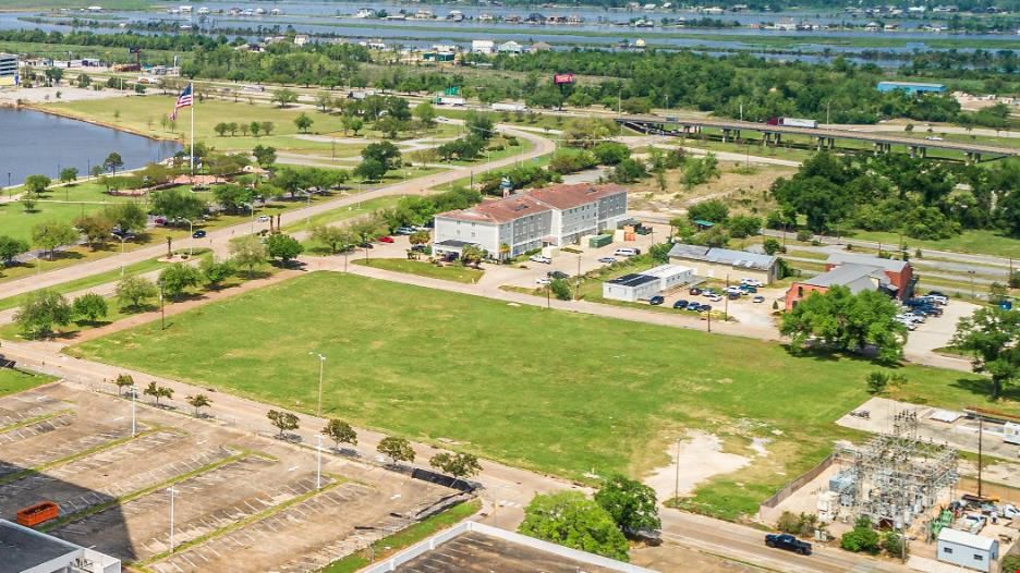 4.35 Acre Tract in Downtown Lake Charles