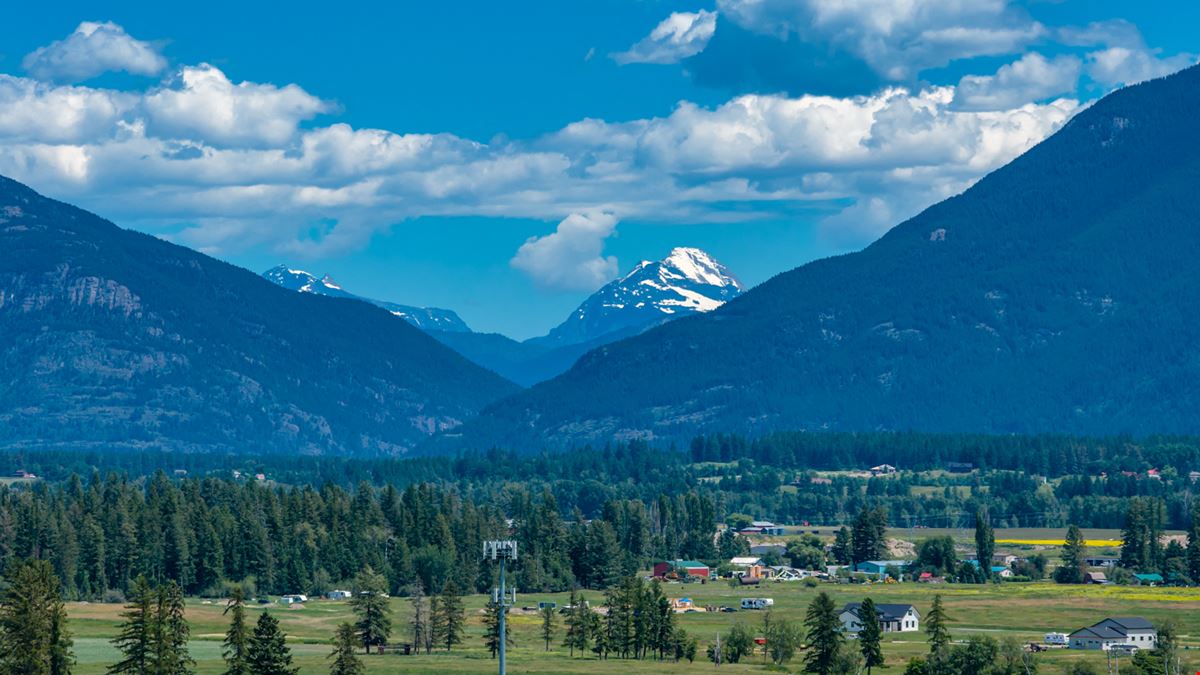 3796 Highway 2 E