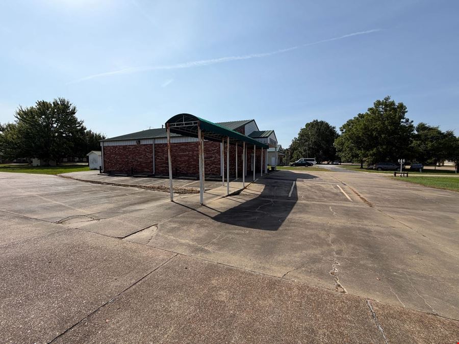 311 Chisum Street